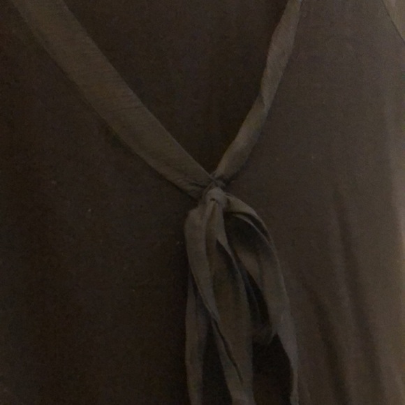 H & M black top - Picture 3 of 8